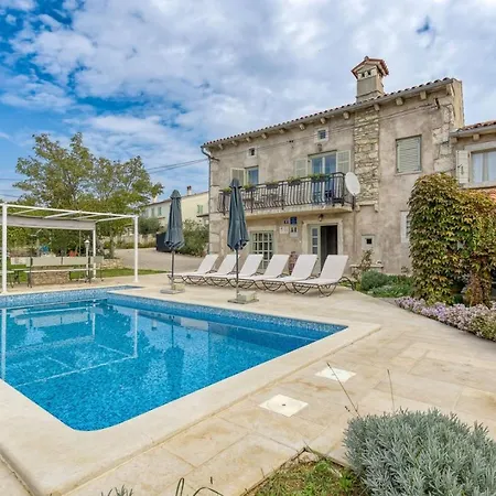 Targeto With Sea View