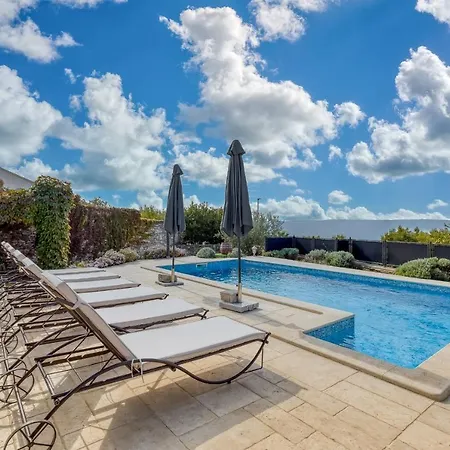 Targeto With Sea View