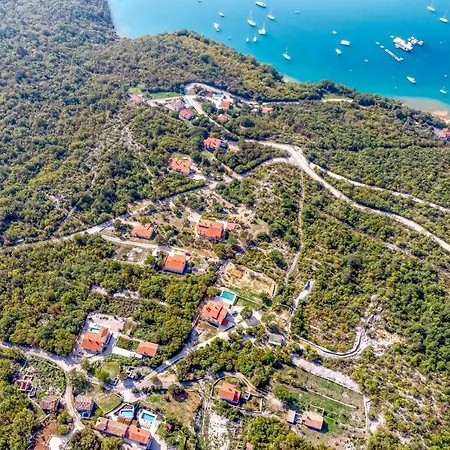 Targeto With Sea View