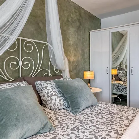 فيلة Targeto With Sea View *