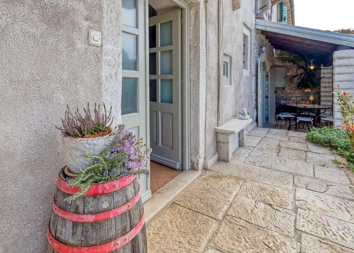 Vila Targeto With Sea View