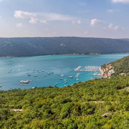 Villa Targeto With Sea View