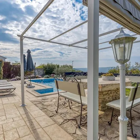 Targeto With Sea View Trget