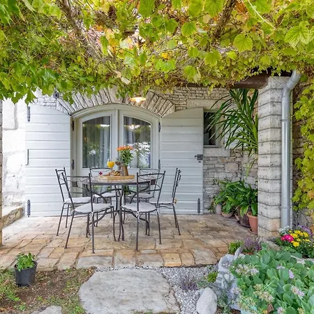 Targeto With Sea View Trget