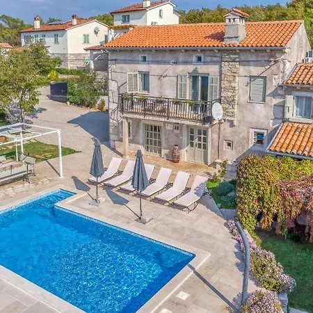 Targeto With Sea View *