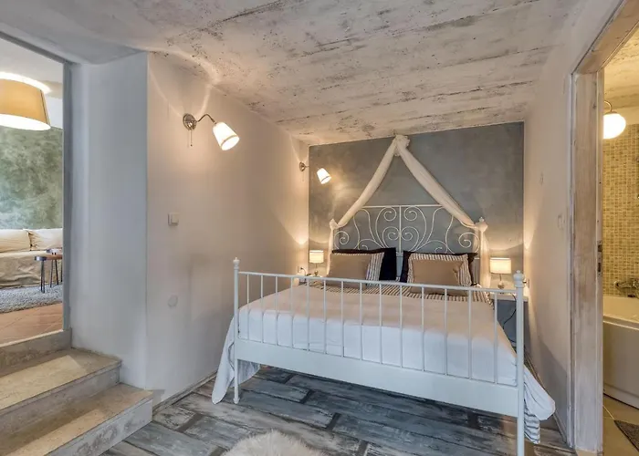 Targeto With Sea View Villa Trget