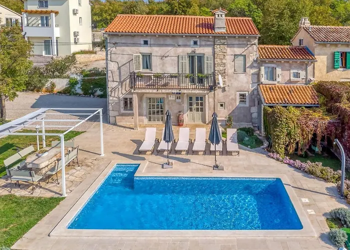 Targeto With Sea View Villa