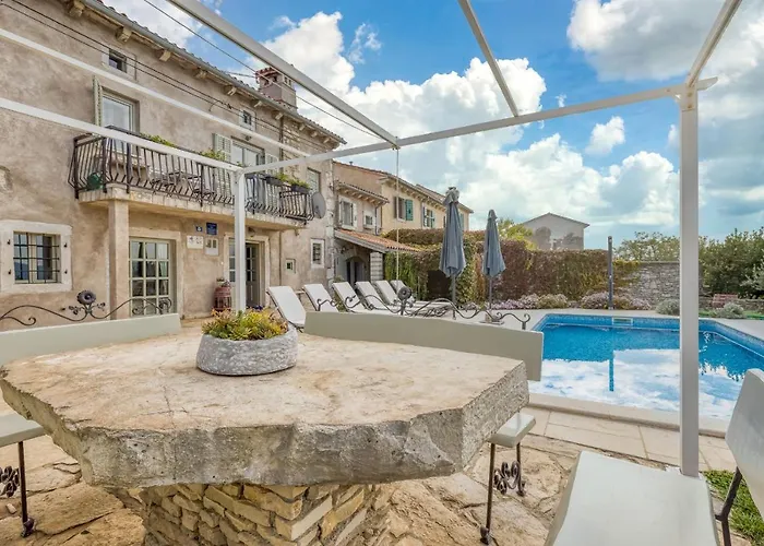 Targeto With Sea View