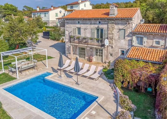 Targeto With Sea View *