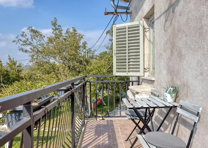 Villa Targeto With Sea View *